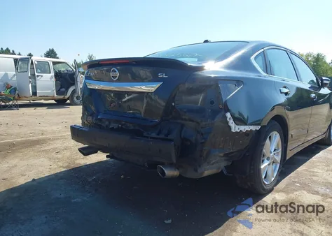 2015 Nissan Altima 2.5 from USA, damaged, VIN 1N4AL3AP5FN358396